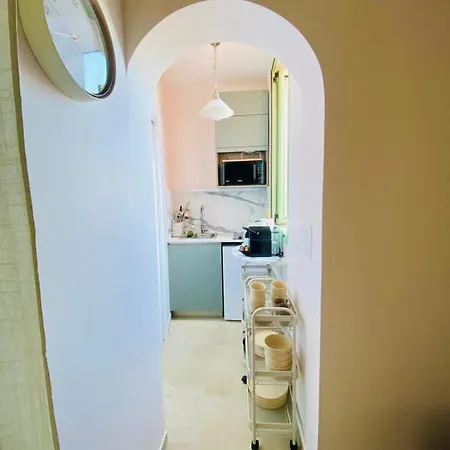 Cozy Riviera Getaway * نيس